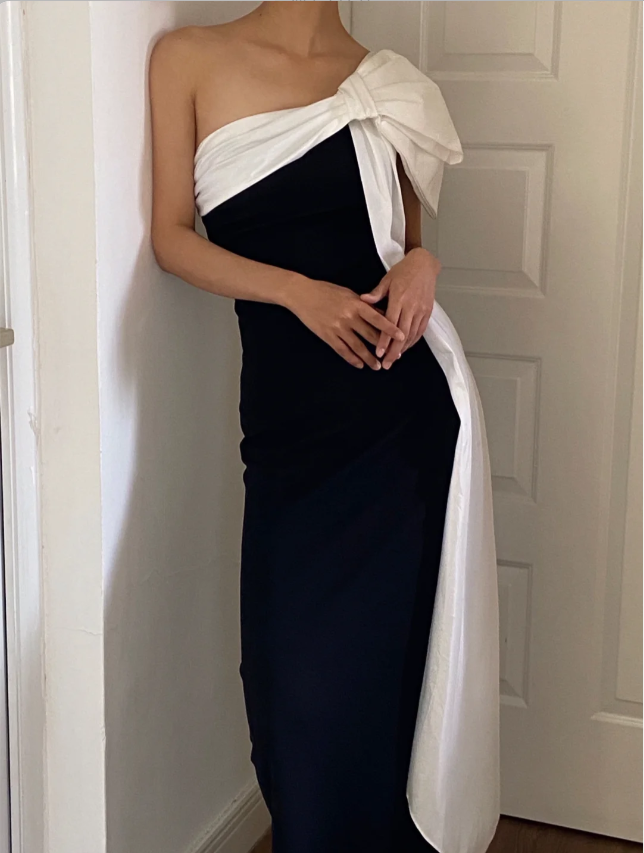 Elegant Black And White Fitted One-Shoulder Satin Long Prom Dress Evening Dress P4158