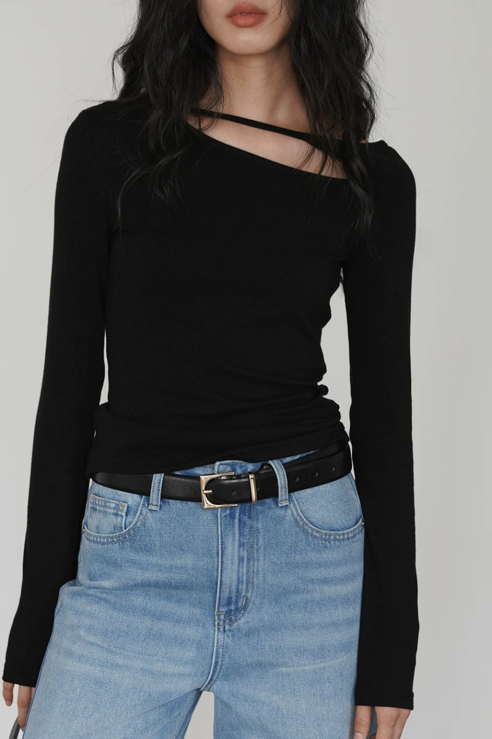 Side Cutout Slim Long Sleeve Crop Top
