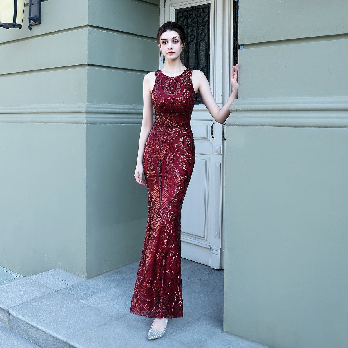 Sequin Round Neck Sleeveless Mermaid Gown - View 4