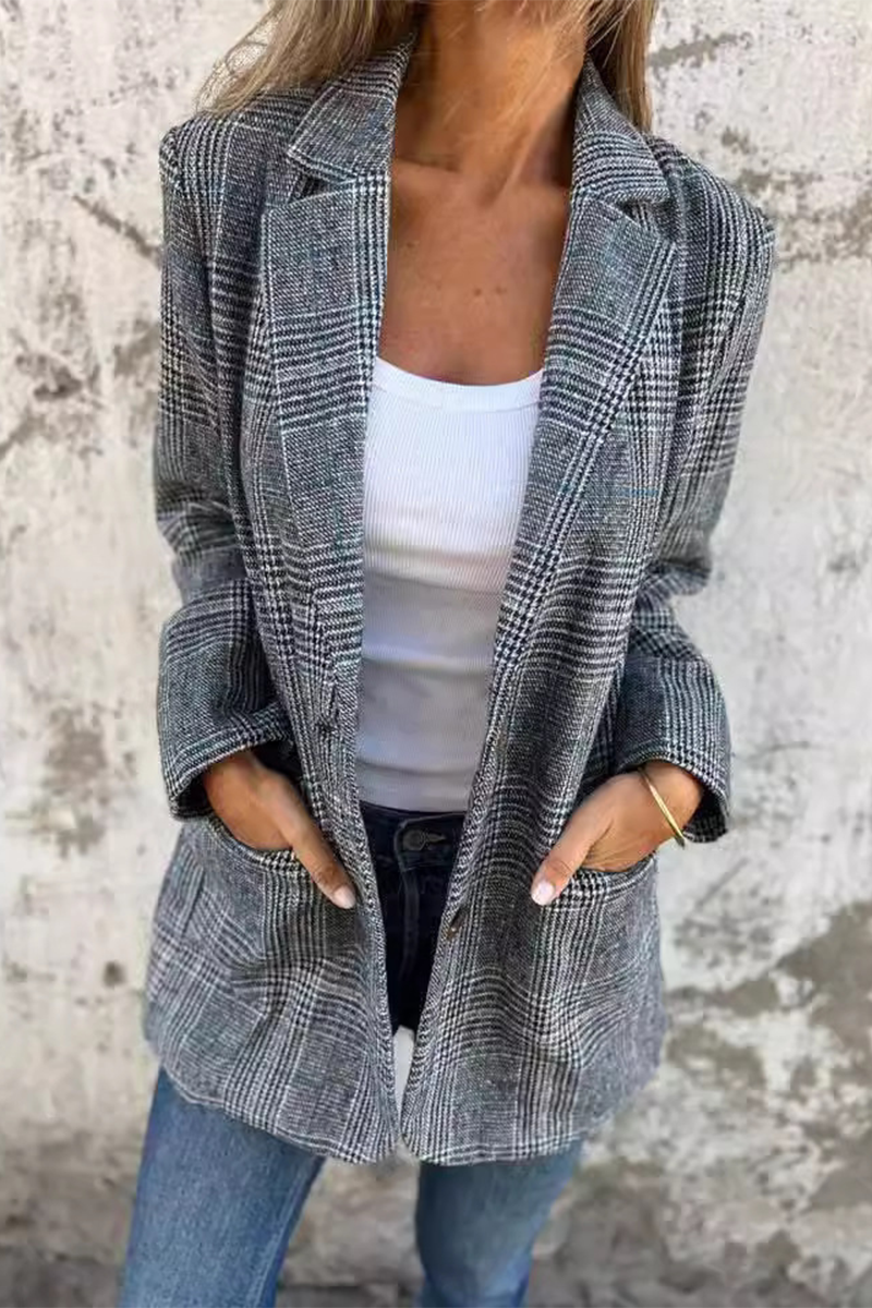 Casual Plaid Button-Up Jacket with Elegant Turn-Back Collar