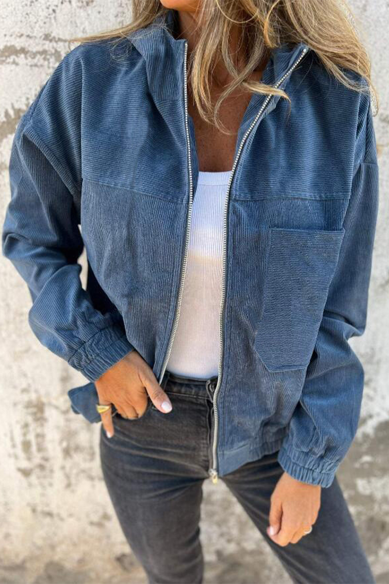 Stylish Hooded Zipper Jacket with Convenient Pockets