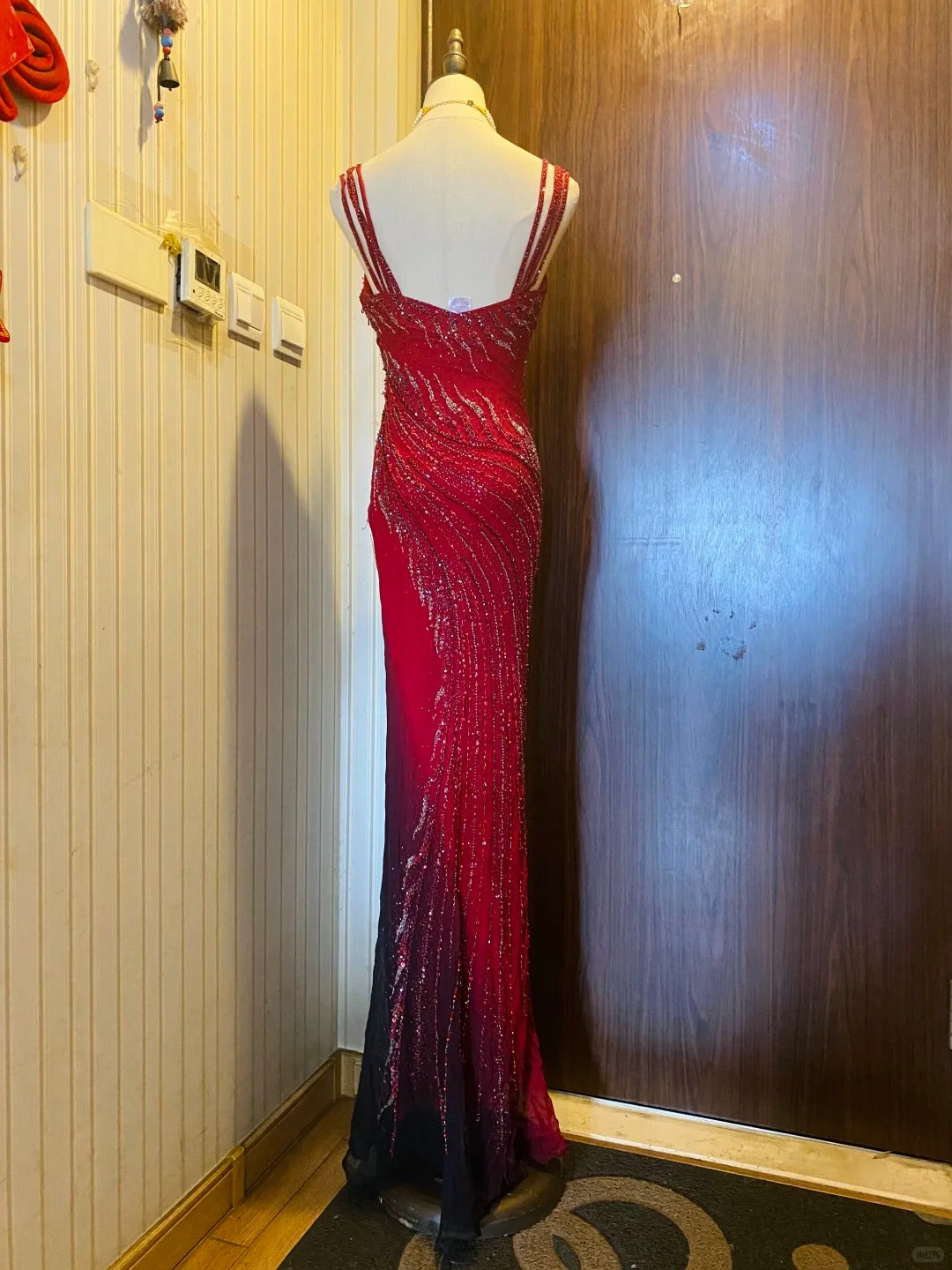 Retro Red And Black Gradient Mermaid V-neck Halter Top Beaded Chiffon Long Prom Dress Evening Dress P4177