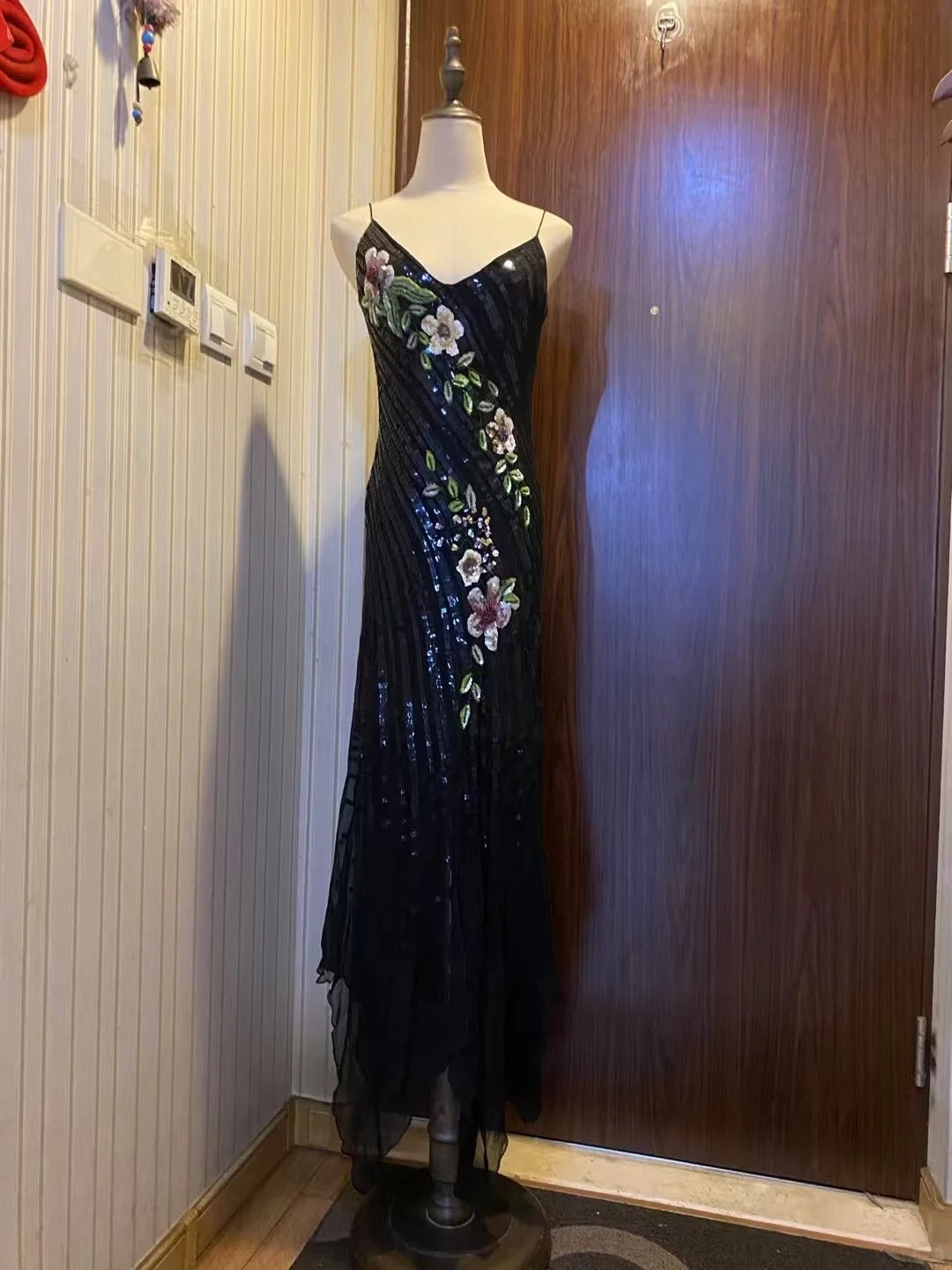 Retro Black Mermaid Deep V Halter Sequined Long Prom Dress Evening Dress P4180