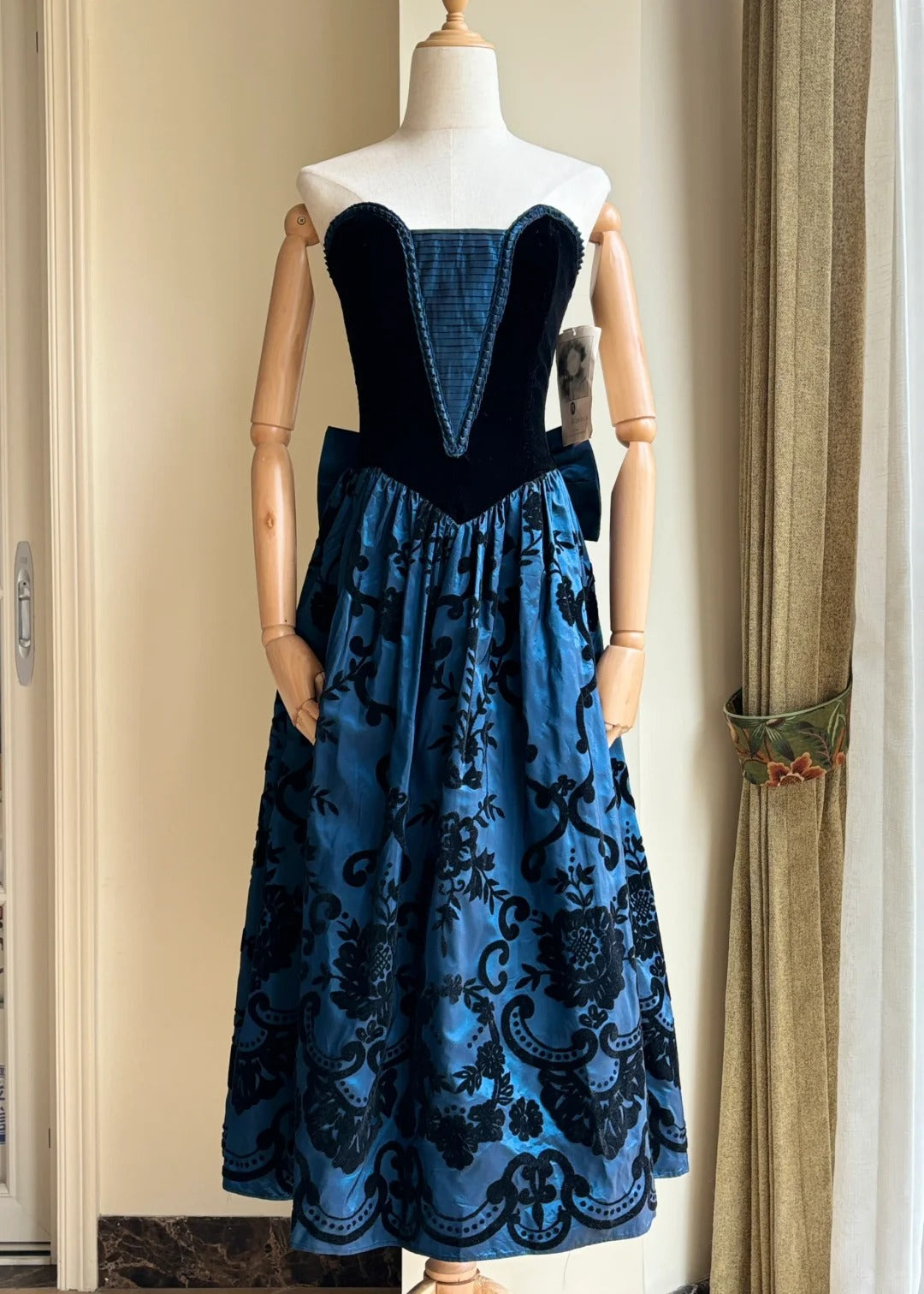 Retro Blue And Black A-line Strapless Bow Jacquard Velvet Long Prom Dress Evening Dress P4189