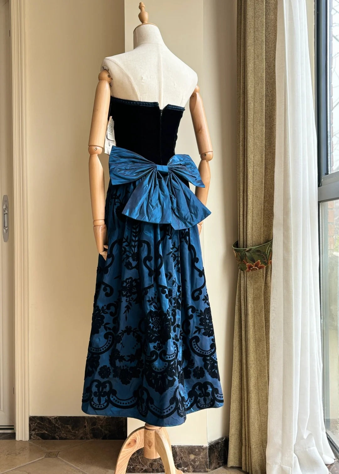 Retro Blue And Black A-line Strapless Bow Jacquard Velvet Long Prom Dress Evening Dress P4189