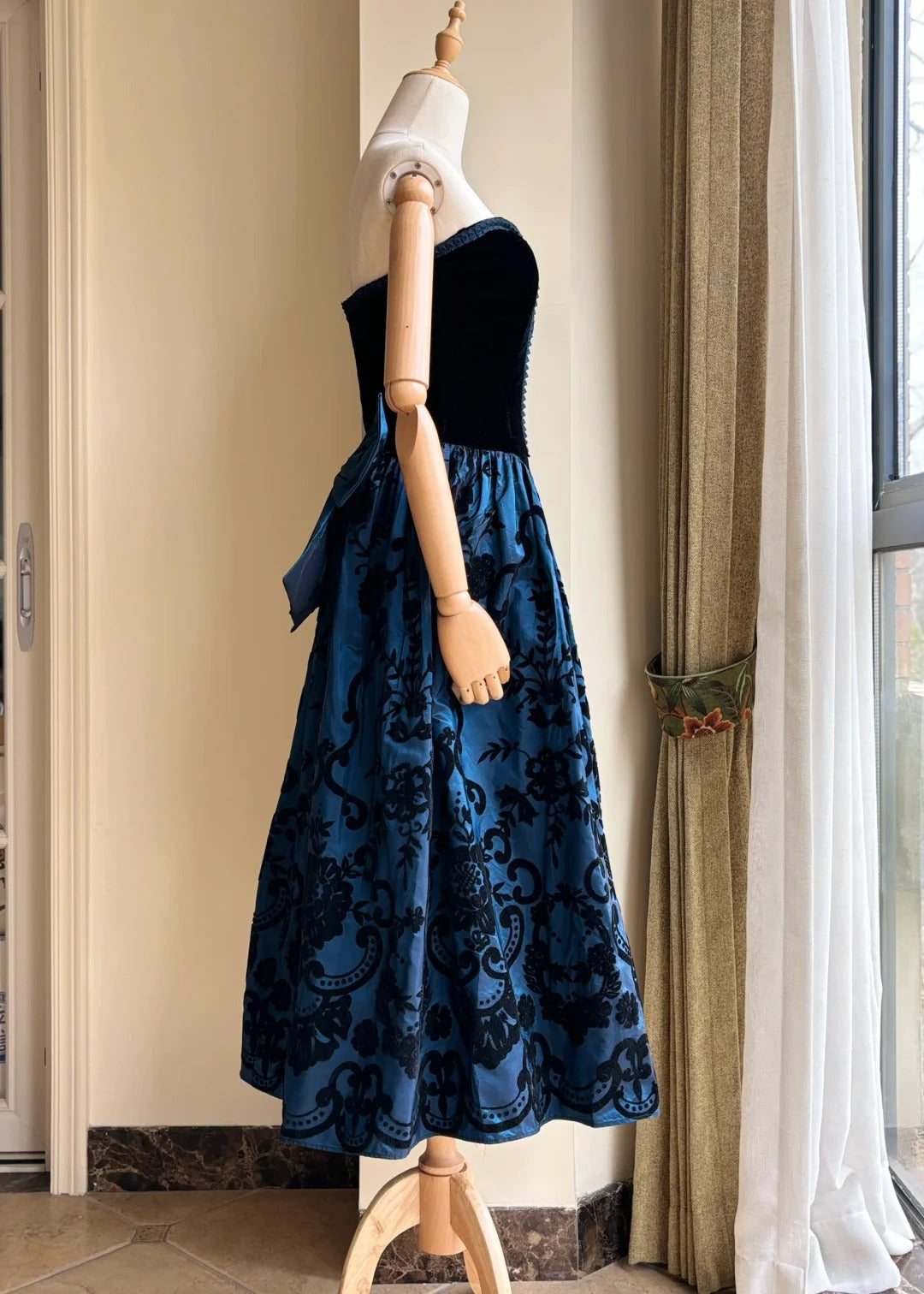 Retro Blue And Black A-line Strapless Bow Jacquard Velvet Long Prom Dress Evening Dress P4189