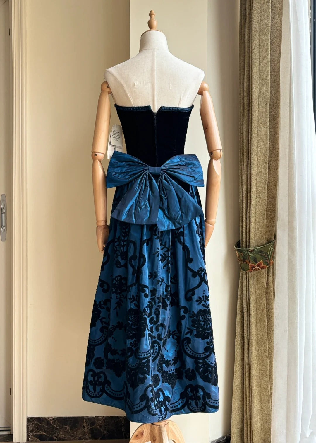 Retro Blue And Black A-line Strapless Bow Jacquard Velvet Long Prom Dress Evening Dress P4189