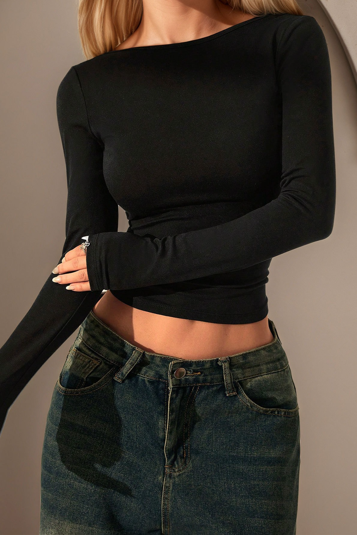 Lace Paneled Backless Crew Neck Slim Knit Crop Top