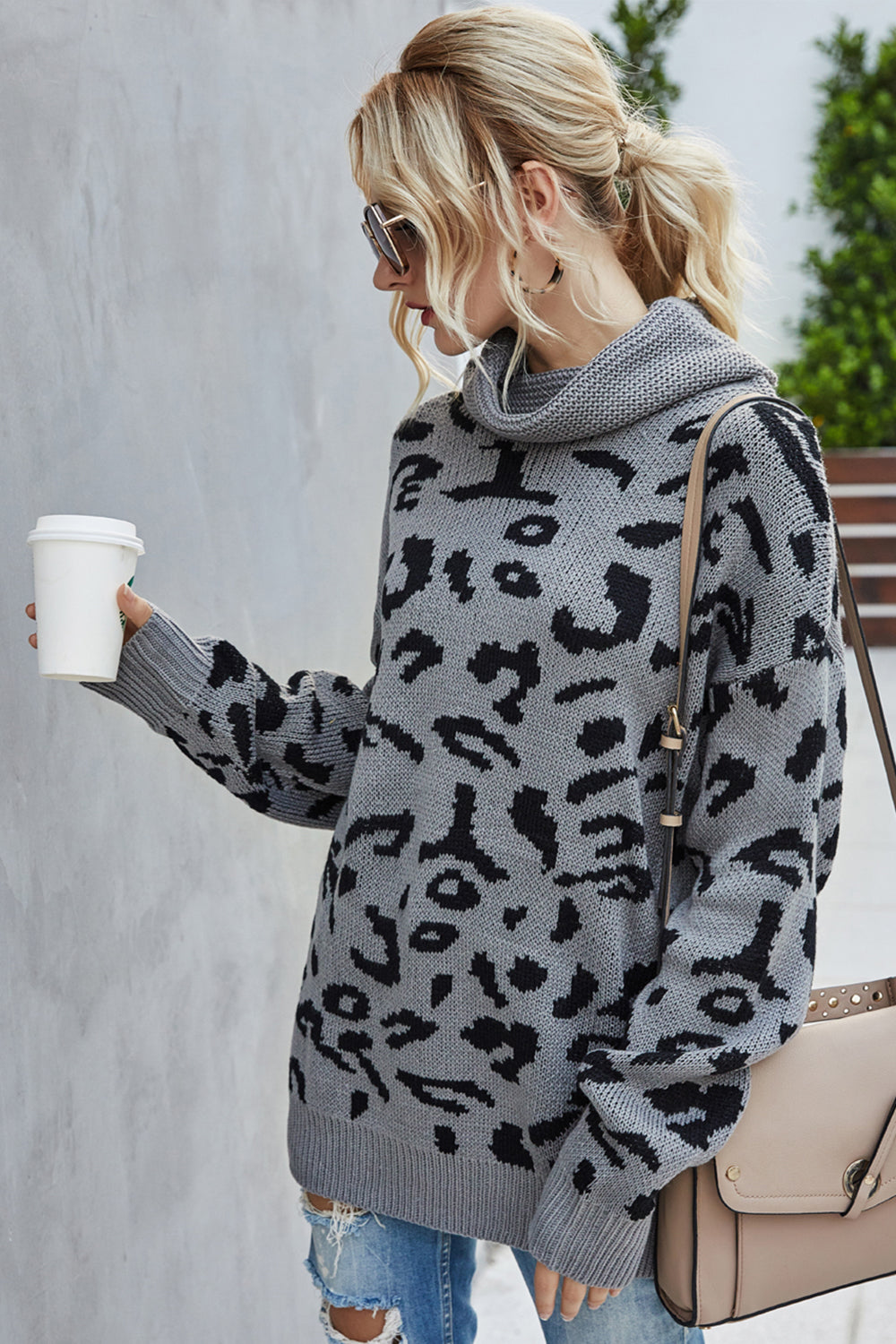 Loose Leopard Print Sweater with Turn-Down Collar Style