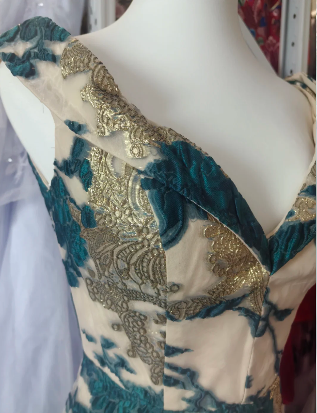 Retro Mermaid V-neck Jacquard Embroidered Long Prom Dress Evening Dress P4194