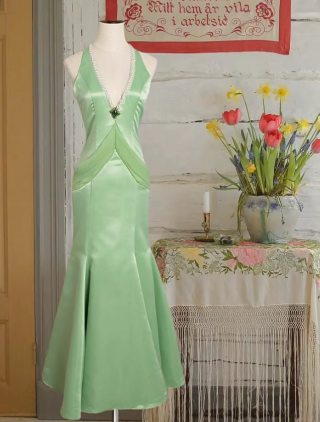 Unique Pastel Green Halter V Neck Satin Beaded Mermaid Evening Dress Long Prom Dress D647