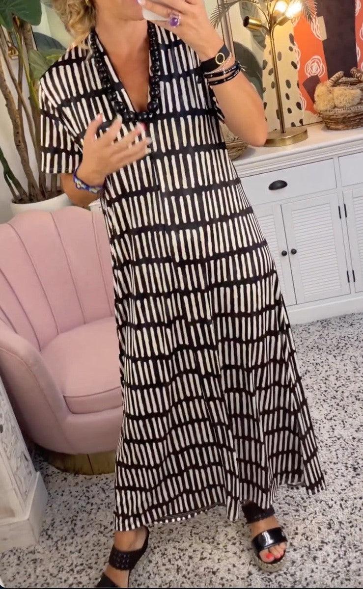 Geometric Dash Print V-Neck Short Sleeve Relaxed Maxi Dress