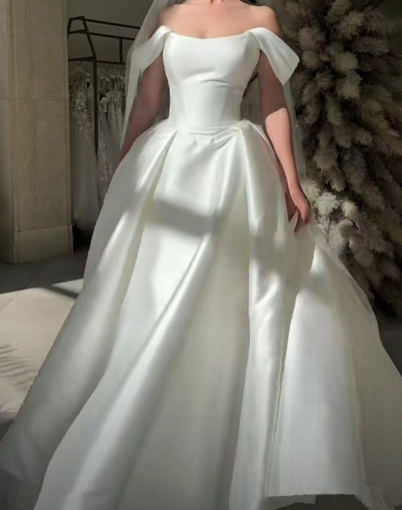 Vintage wedding dress Off the shoulders for women Satin lace-up bridal dress Custom made