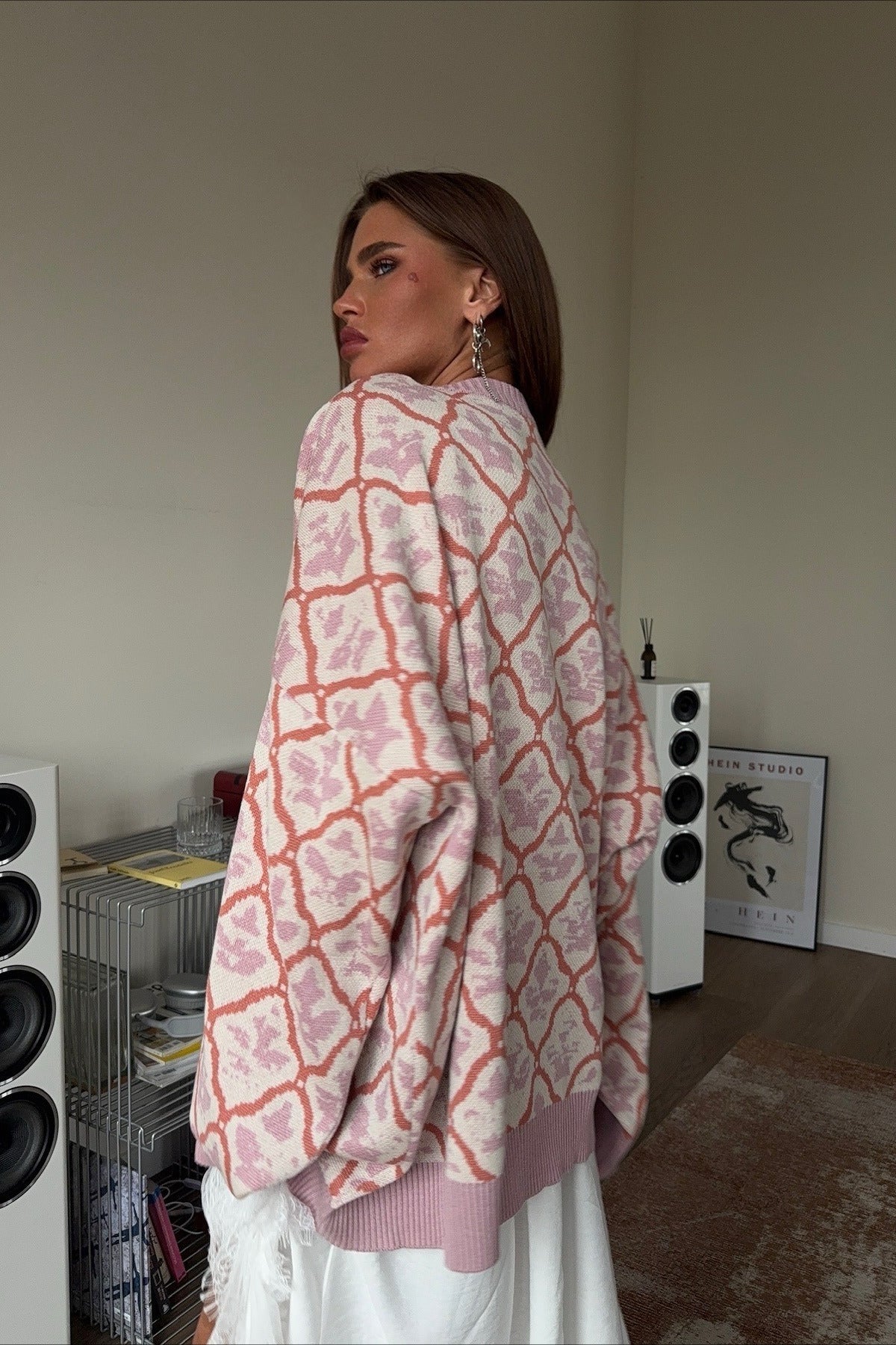 Vintage Letter Print Sweater for Effortless Street Style