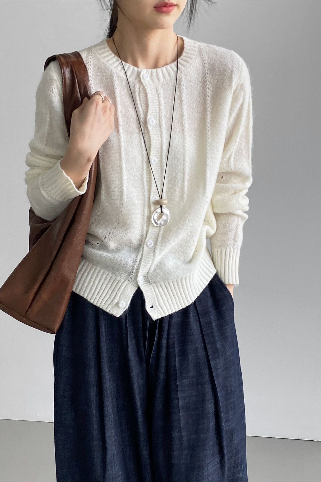 Elegant Wool Knit Cardigan for Cozy Layering and Style