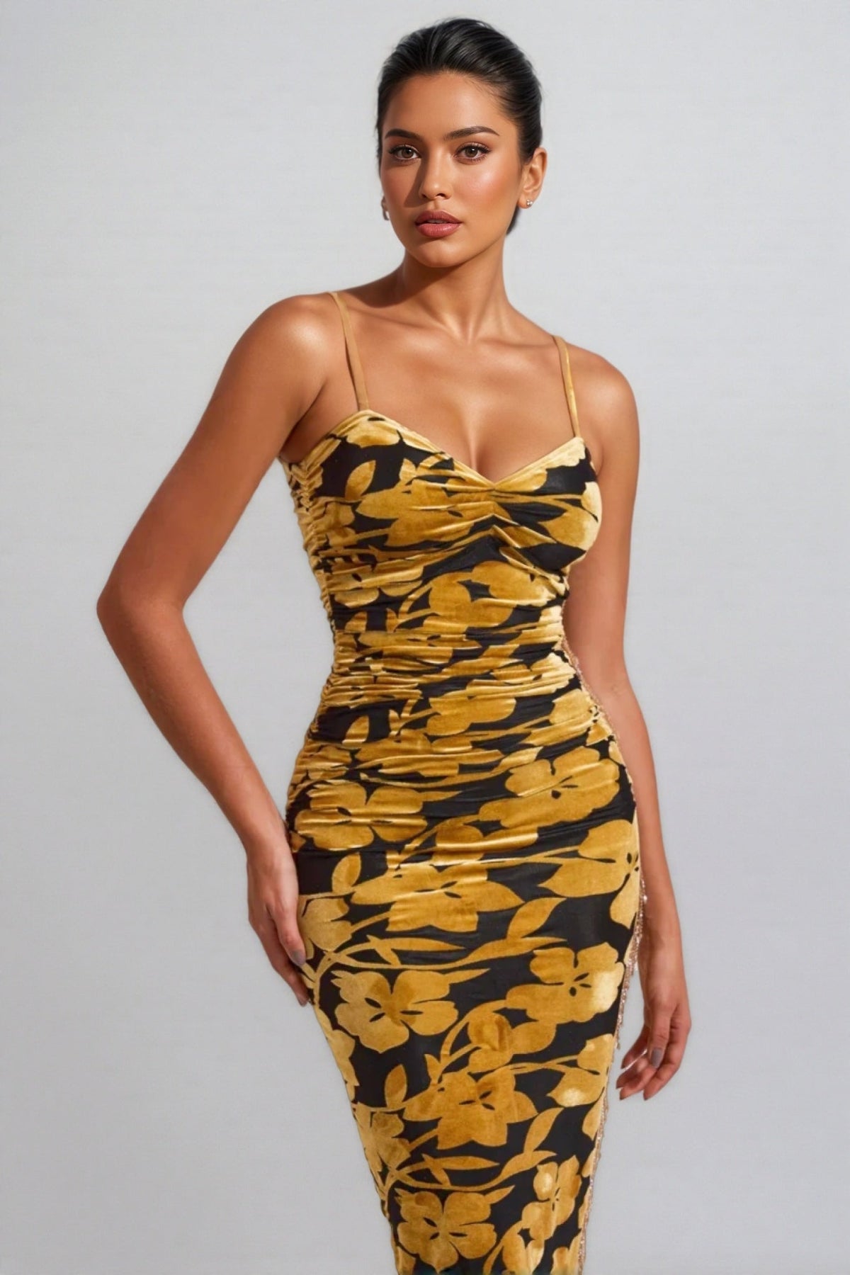 Velvet Floral Spaghetti Strap Ruched Bodycon Midi Dress - View 6