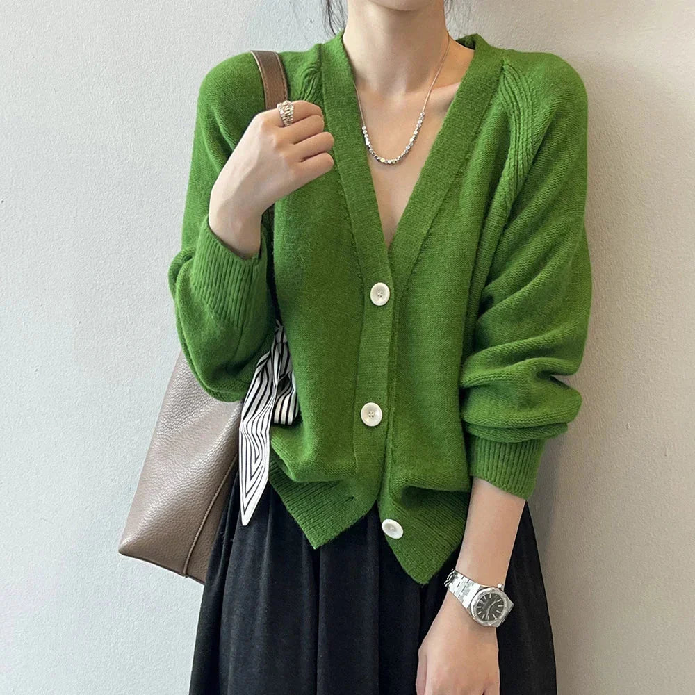 V-Neck Single Button Knitted Green Cape Sweater 5