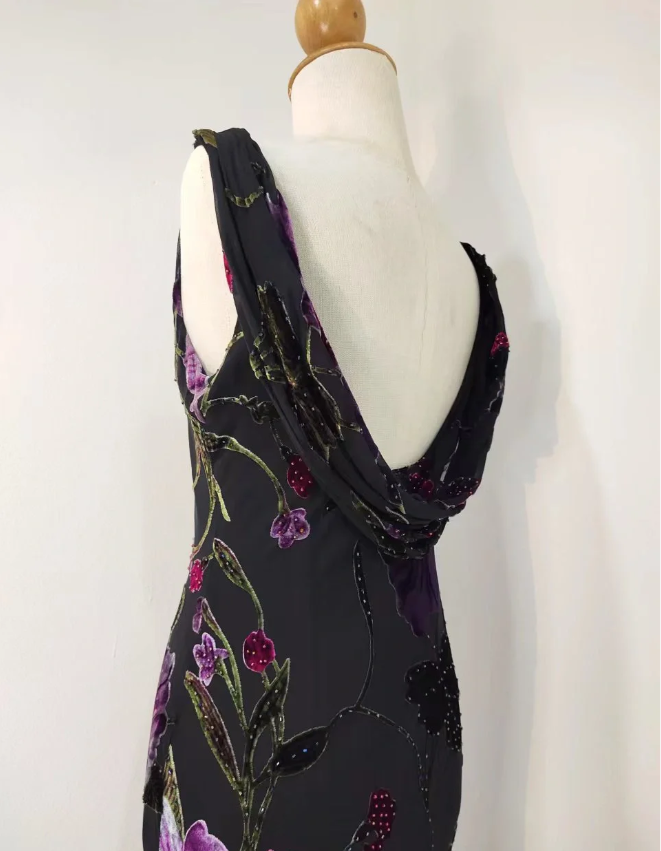 Retro Black Mermaid Neckline Embroidered Floral Backless Chiffon Long Prom Dress Evening Dress P4218