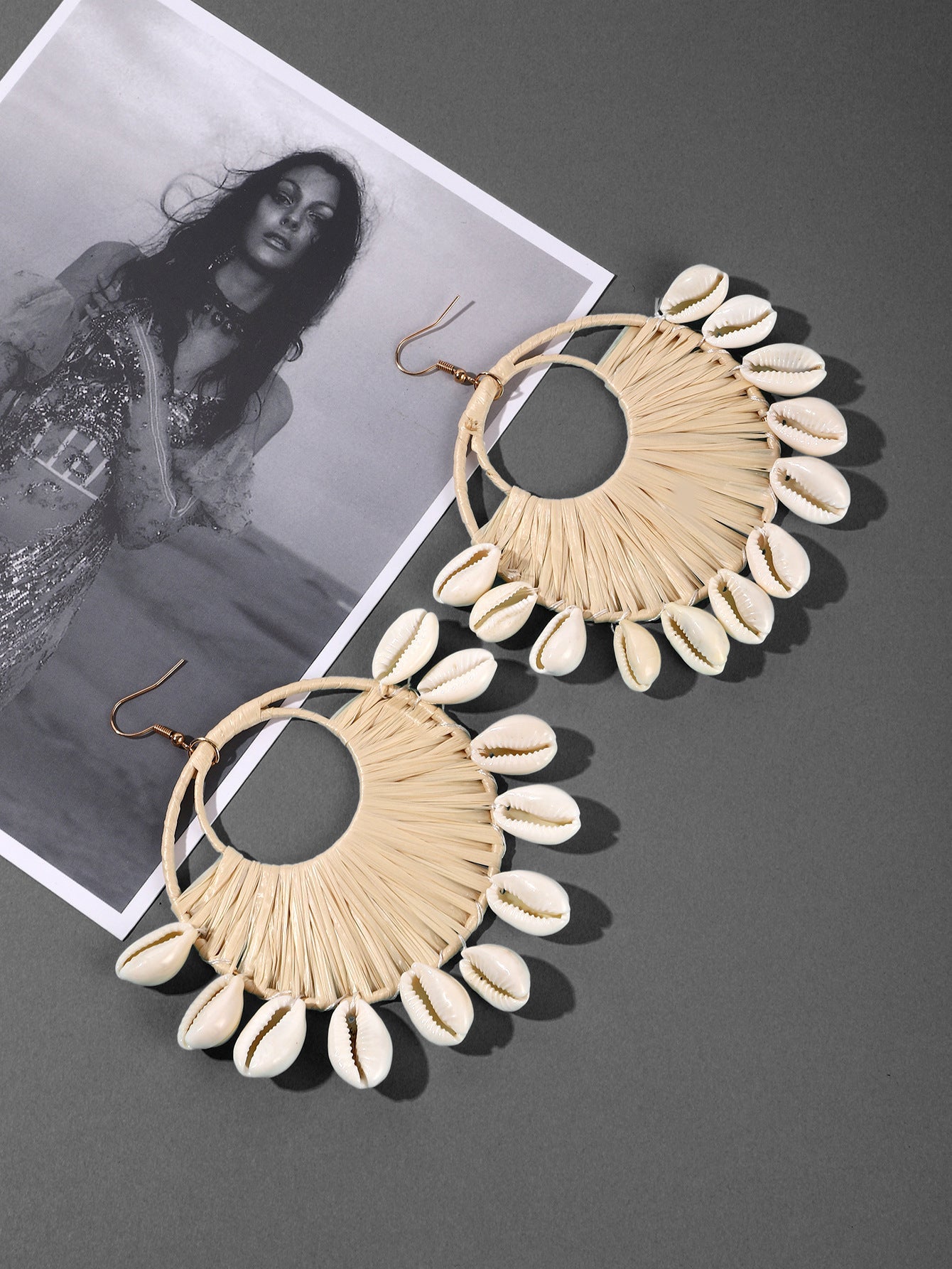 Shell Scallop Earrings