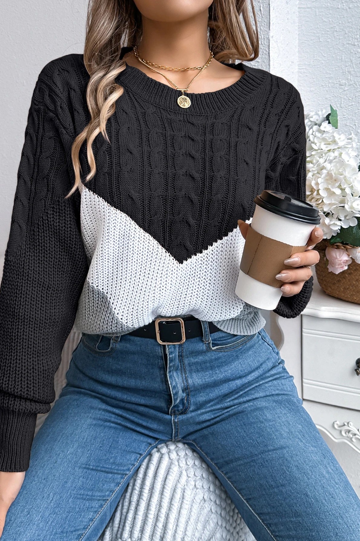 Colorblock Round Neck Pullover Sweater 16