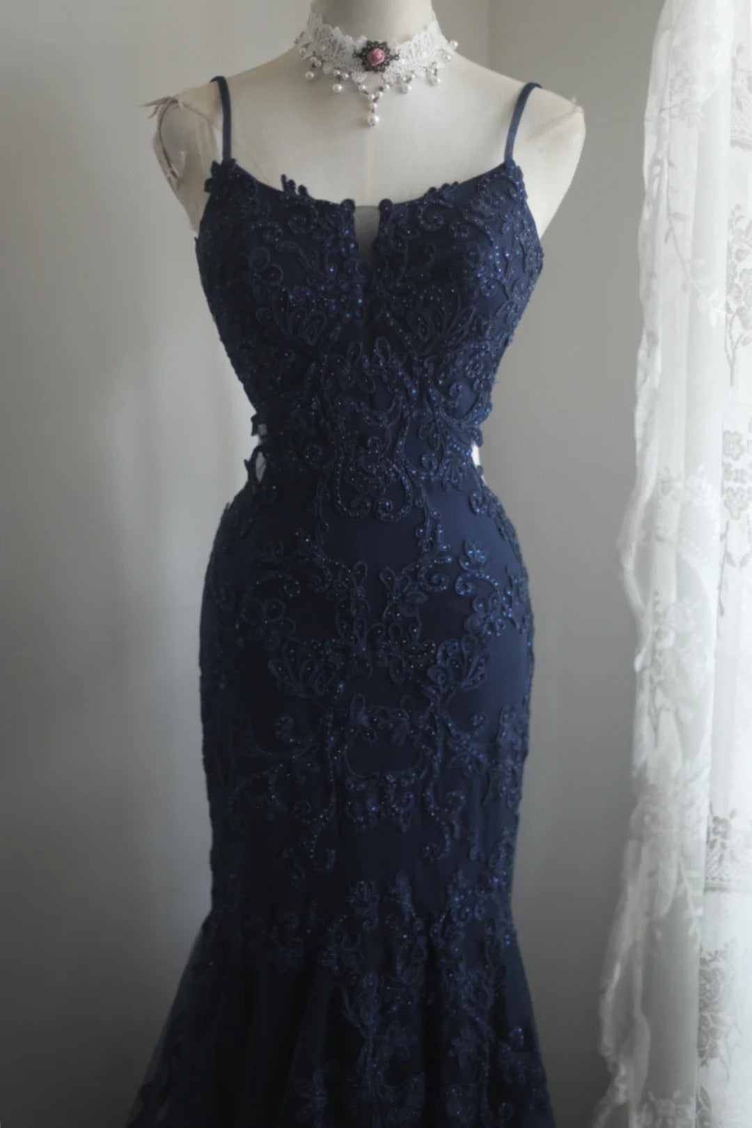 Elegant Navy Blue Mermaid Spaghetti Strap Lace Long Prom Dress Evening Dress P4243