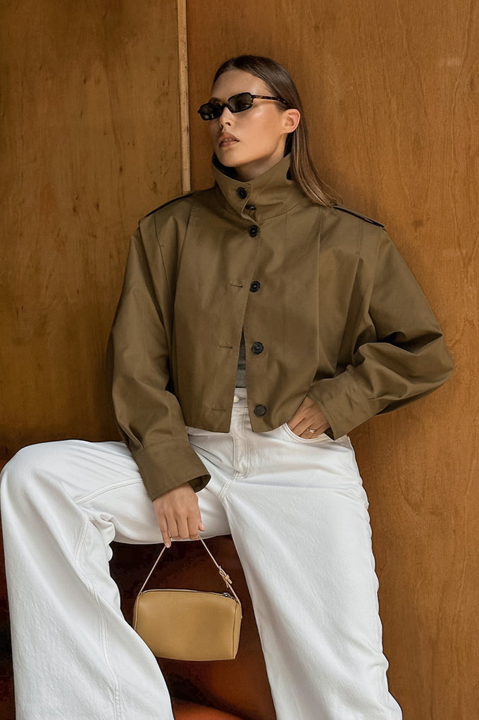 Chic Pleated Short Coat for Effortless Style and Elegance