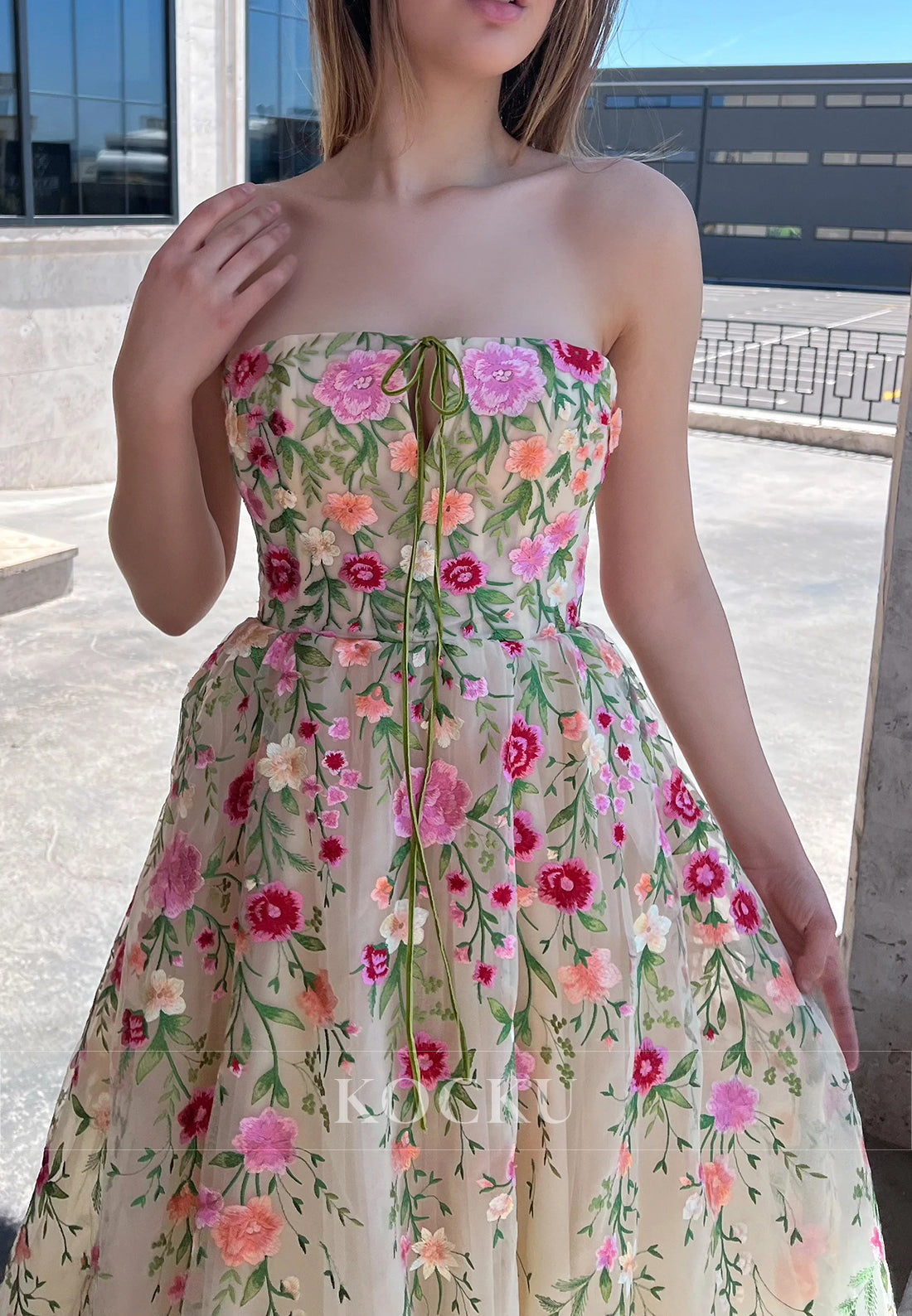 A-Line Strapless Floral Embellished Tea-Length Prom Dresses