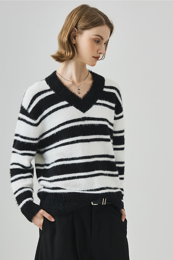 Loose Fit V Neck Knit Sweater