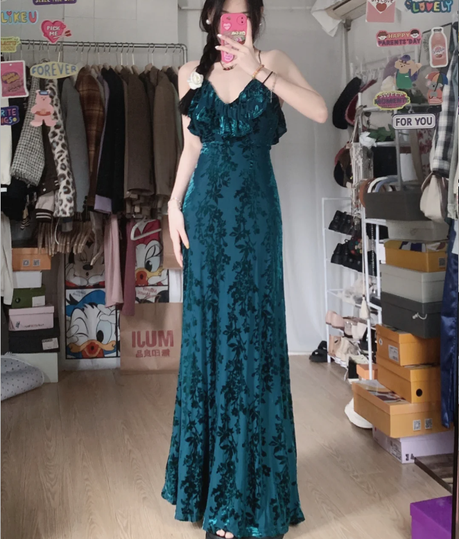 Vintage Court Dark Green V-Neck Ruffled Long Prom Dress Evening Dress P4287