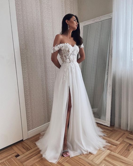 Charming A Line Off the Shoulder Tulle Wedding Dresses with Appliques