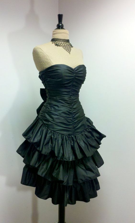 Vintage Short Party Dress Strapless Ruffles Homecoming Dress - Fashionpara