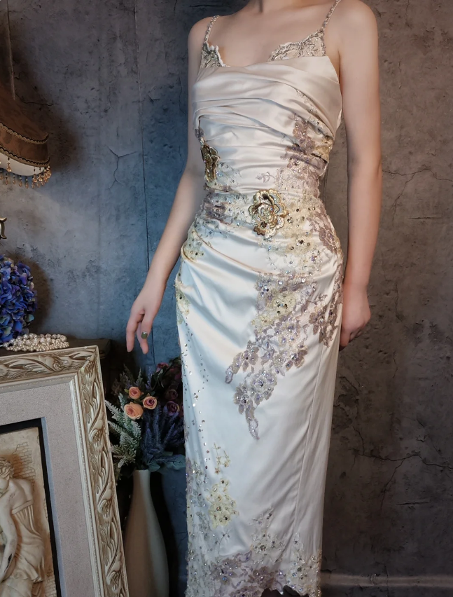 Elegant Champagne Fitted Spaghetti Strap Beaded Embroidered Satin Prom Dress Evening Dress P4315