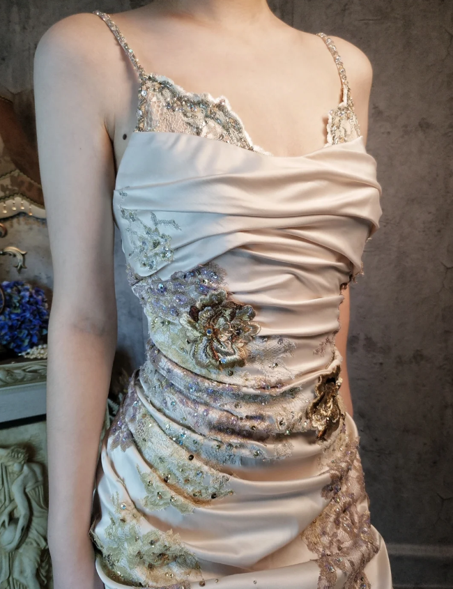 Elegant Champagne Fitted Spaghetti Strap Beaded Embroidered Satin Prom Dress Evening Dress P4315