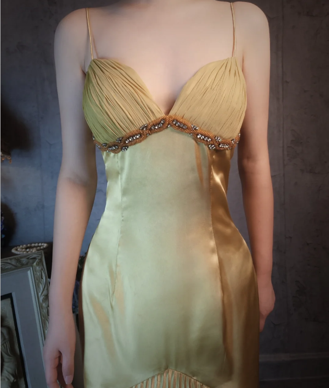 Vintage Green Mermaid Deep V-neck Pleated Satin Long Prom Dress Evening Dress P4319