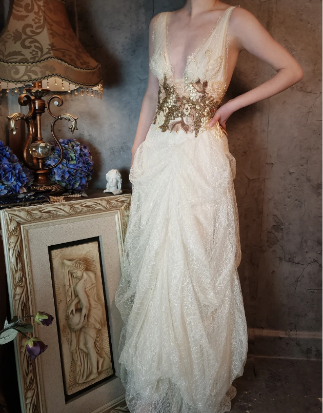 Vintage Ivory Deep V-Neck Beaded 3D Floral Lace Long Prom Dress Evening Dress P4323