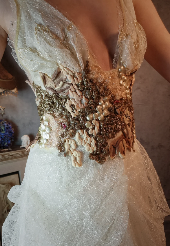 Vintage Ivory Deep V-Neck Beaded 3D Floral Lace Long Prom Dress Evening Dress P4323