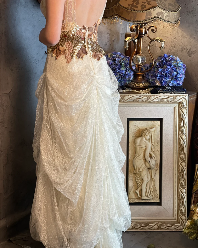 Vintage Ivory Deep V-Neck Beaded 3D Floral Lace Long Prom Dress Evening Dress P4323