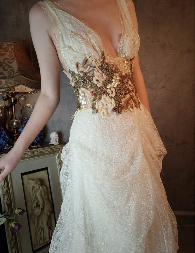 Vintage Ivory Deep V-Neck Beaded 3D Floral Lace Long Prom Dress Evening Dress P4323