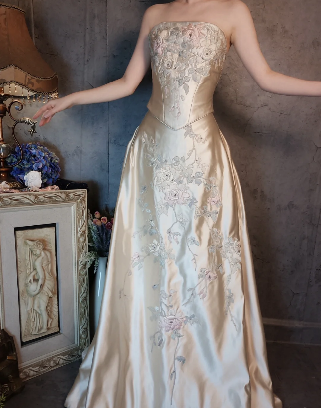 Vintage Champagne Gold A-line Strapless Embroidered Satin Train Prom Dress Evening Dress P4324
