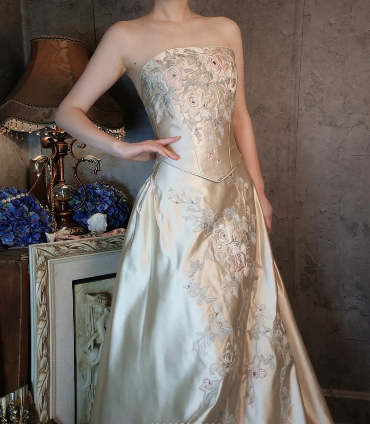 Vintage Champagne Gold A-line Strapless Embroidered Satin Train Prom Dress Evening Dress P4324