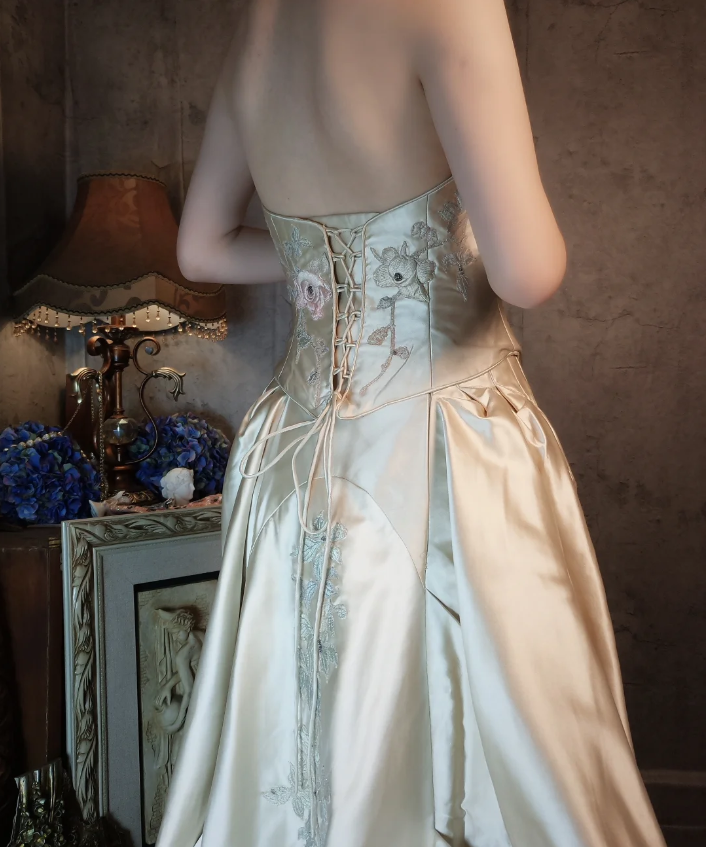 Vintage Champagne Gold A-line Strapless Embroidered Satin Train Prom Dress Evening Dress P4324