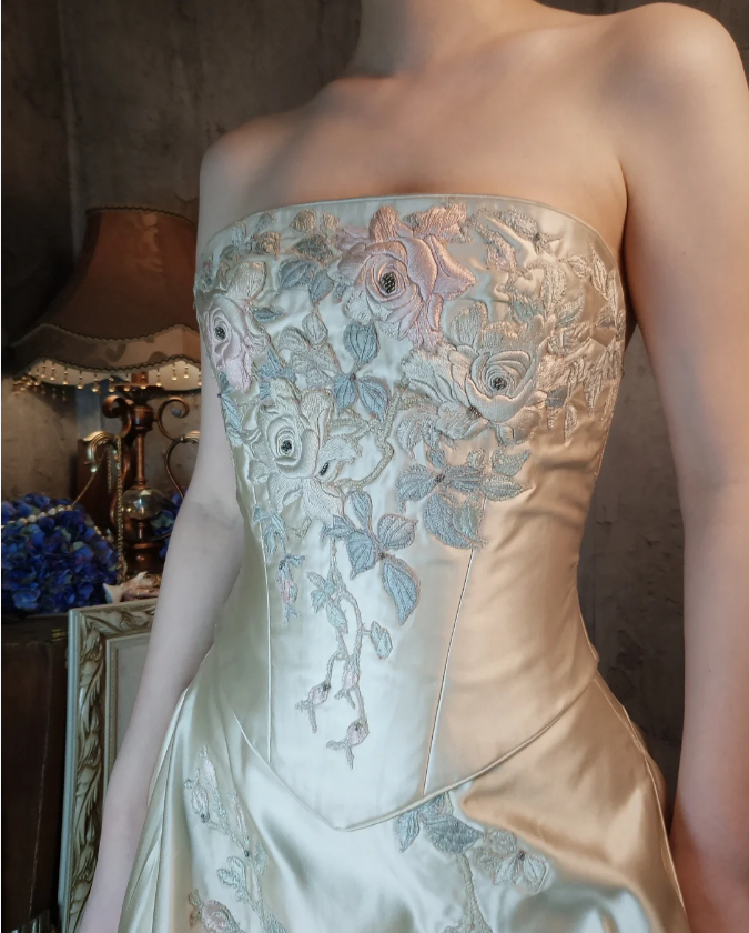 Vintage Champagne Gold A-line Strapless Embroidered Satin Train Prom Dress Evening Dress P4324