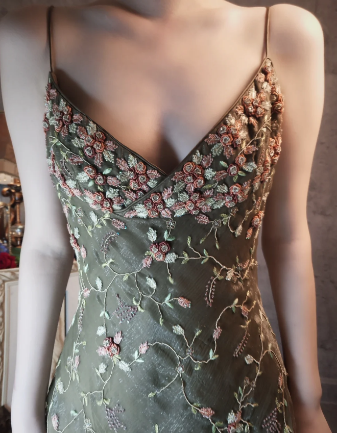 Vintage Green Mermaid Spaghetti Strap Deep V-neck 3D Floral Embroidery Long Prom Dress Evening Dress P4325