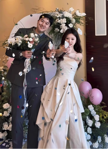 Elegant Ivory Strapless High-Slit Satin Train Prom Dress Evening Dress Wedding Dress P4357