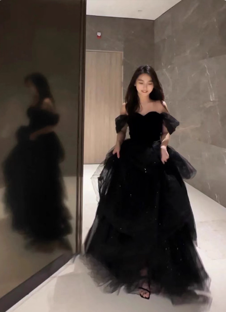 Elegant Black A-Line Off-the-Shoulder Shimmer Tiered Tulle Long Prom Dress Evening Dress P4369