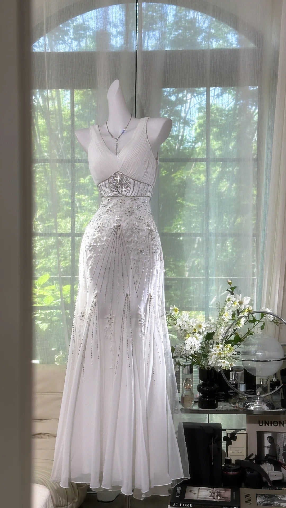Elegant White Mermaid Strapless V-neck Beaded Chiffon Long Prom Dress Evening Dress P4039