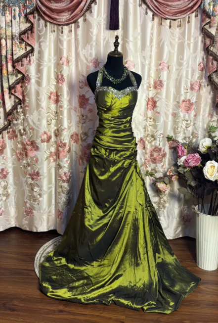 Vintage Halter Green Beaded Satin Pleated Mermaid Prom Dress Party Dresses D1041