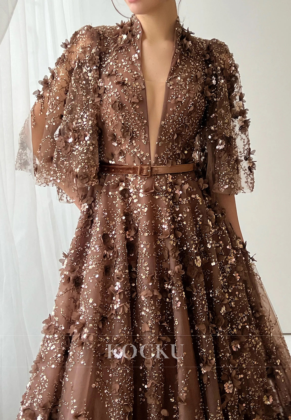 Flutter Sleeves Appliques Lace V Neck Floor-Length Prom Dresses