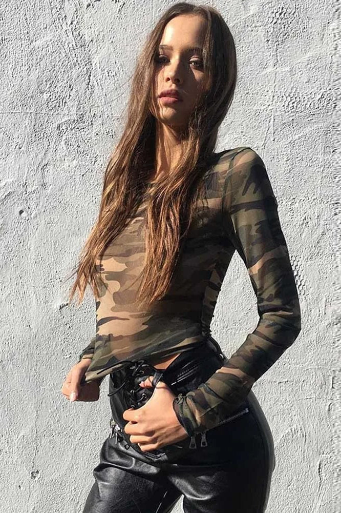 Long Sleeve Camo Print Crop Top - Fashionpara