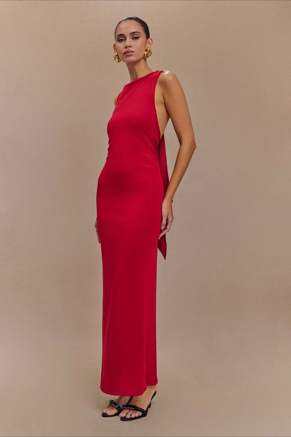 Crepe Knit Boat Neck Sleeveless Column Maxi Gown